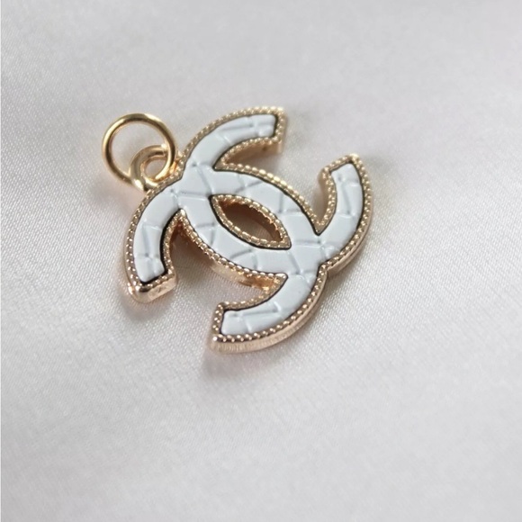 Chanel Zipper Pull Pendant, White Quilted, Gold, 22mm, Stamped - Picture 9 of 11